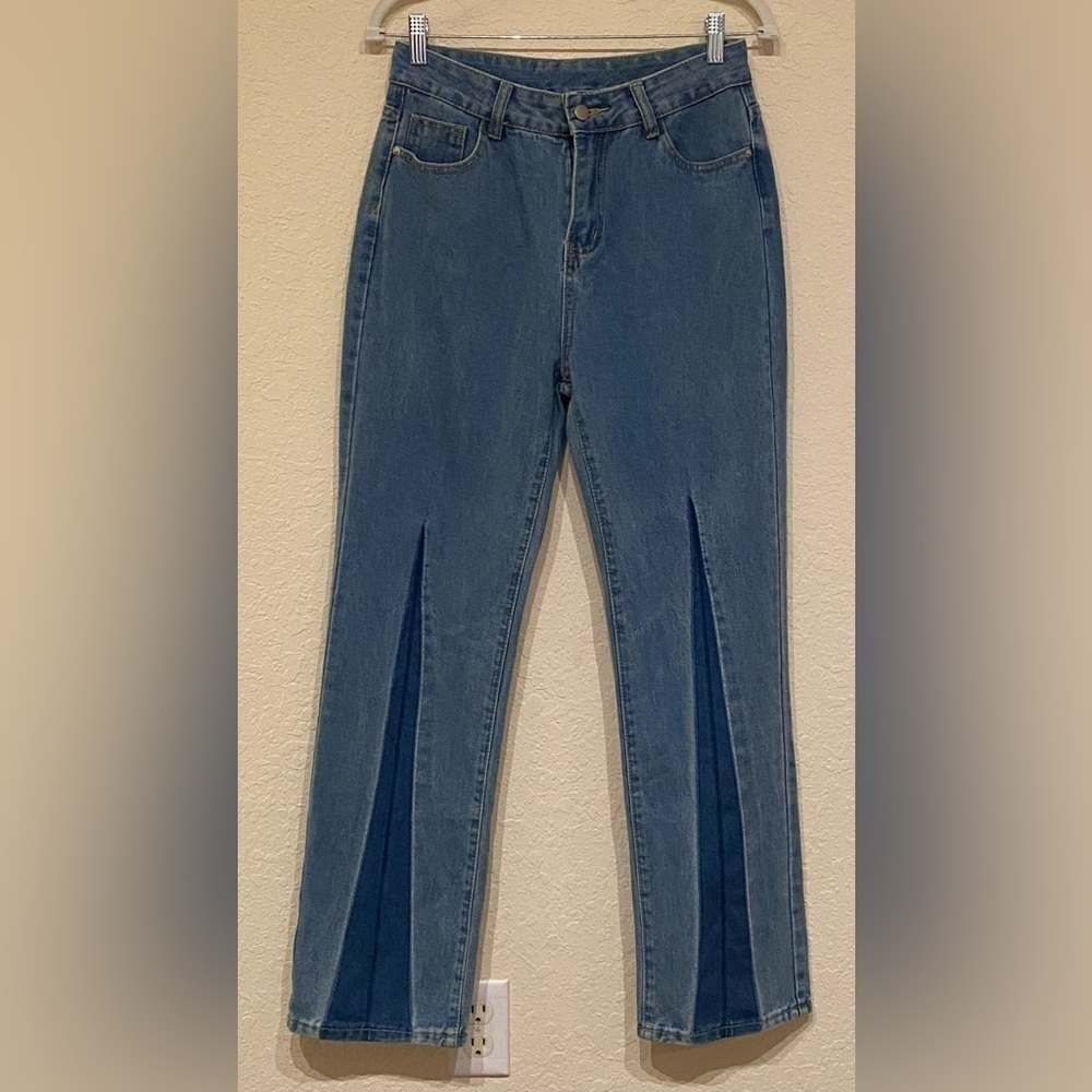 Shein Women’s Wide Leg Two-Toned Design Jeans Size M